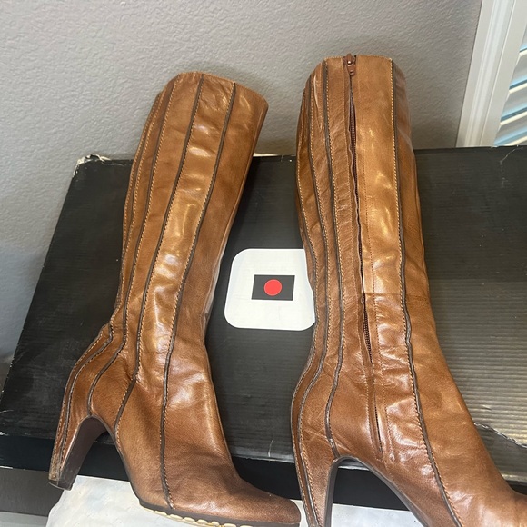 TSUBO Messala cognac brown Leather Boots size 7.5 - Picture 3 of 11